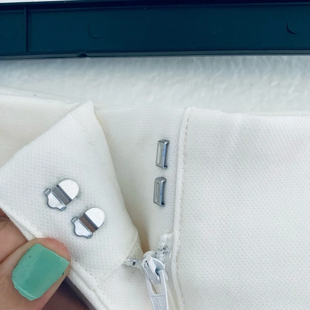 OAK + FORT Elegant White Wide-Leg Pants - Picture 7 of 16